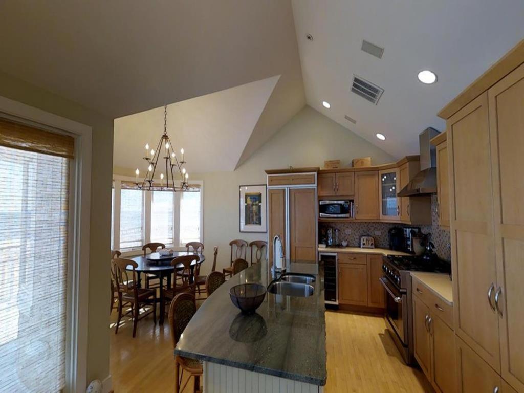 Сasa de vacaciones Pet Friendly, Single Family, Ocean Front, Elevator, Badges, Wifi, Decks, Chairs, Oceanview, Keurig, Jacuzzi-jet Tub, O-s Shower,